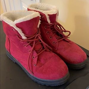 Women’s cozy boots
